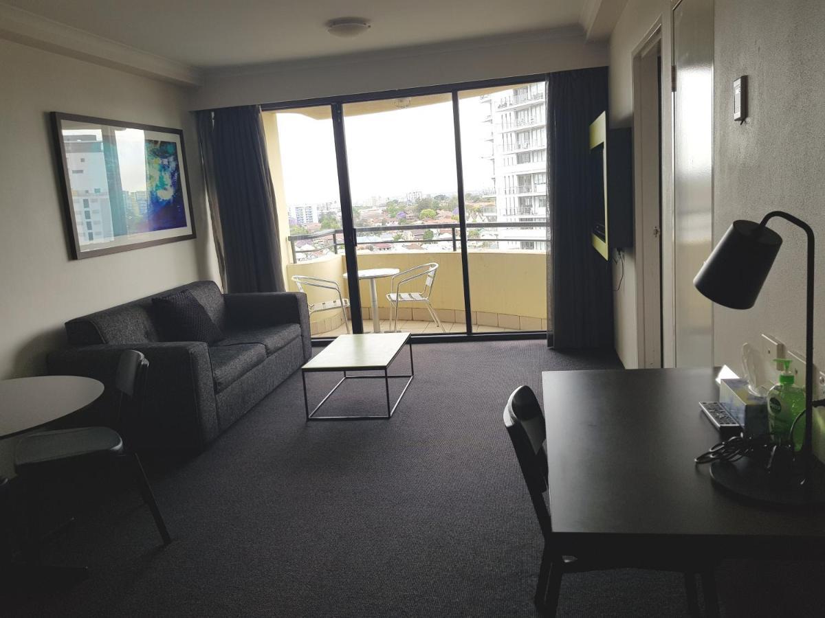 Parramatta Hotel Apartment 悉尼 外观 照片