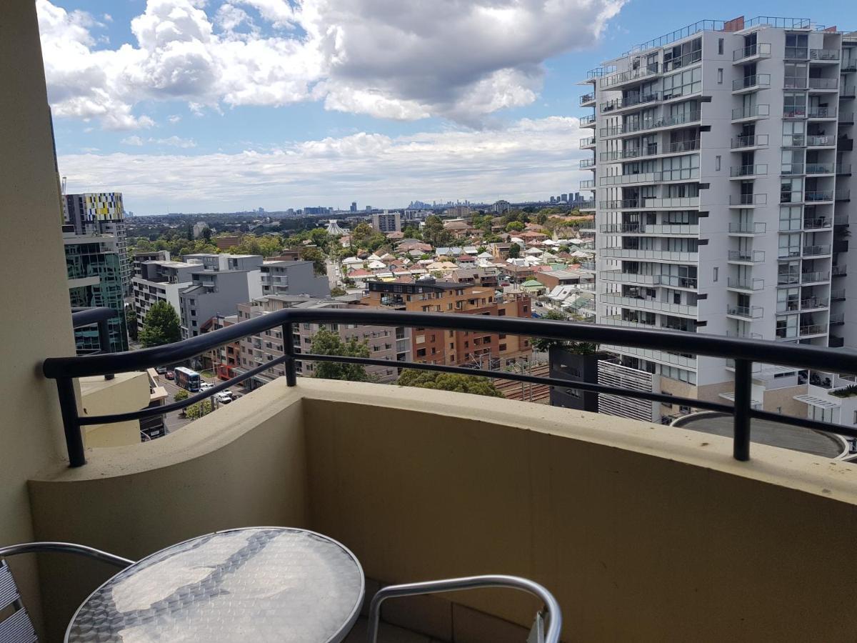 Parramatta Hotel Apartment 悉尼 外观 照片